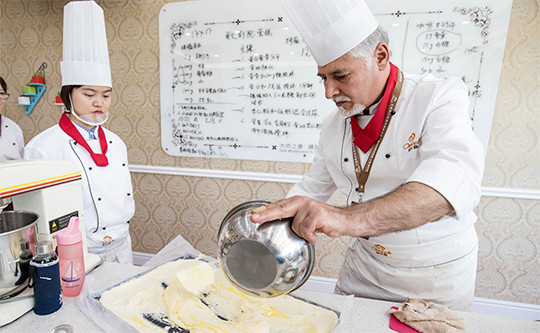 欧米奇西点讲师