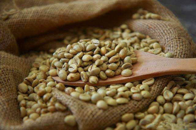 知识就是力量：你知道咖啡生豆是按什么来分等级的吗？