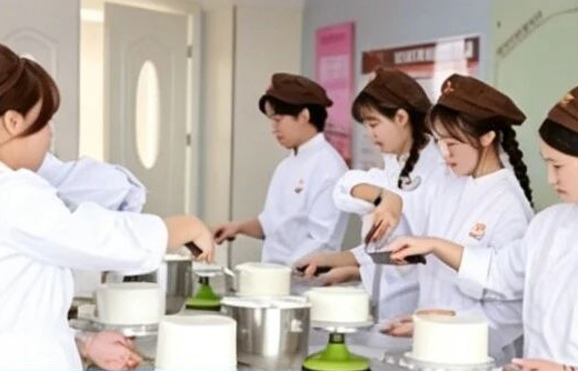 河南择校西点烘焙学校就业前景怎么样？
